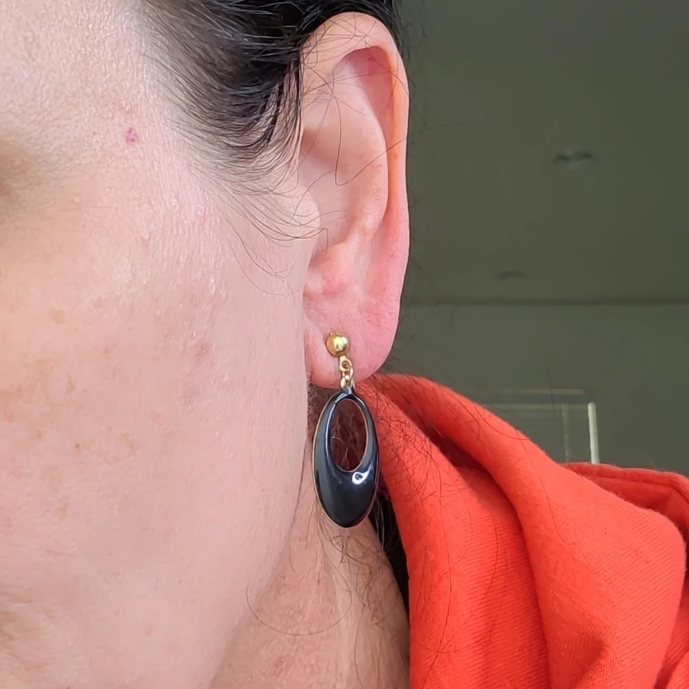 Retro 80's Earrings Studs Black Gold Tone Lightweight Oval Shape Preppy Style - Picture 3 of 6